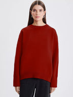 Women's Comfortable and Elegant Knit Sweater with Dropped Shoulders and Ribbed Cuffs