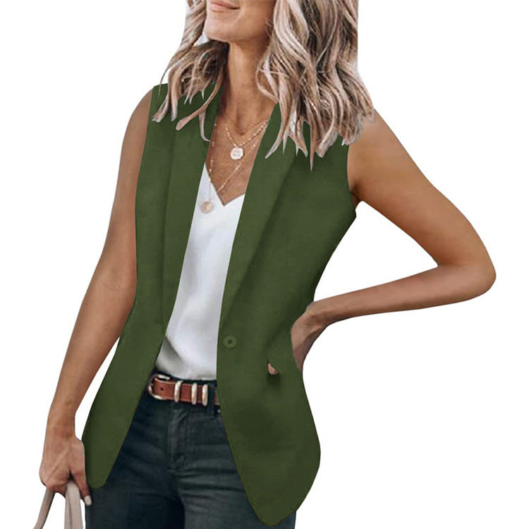 Women's Sleeveless Blazer in Modern Cut with Deep Pockets