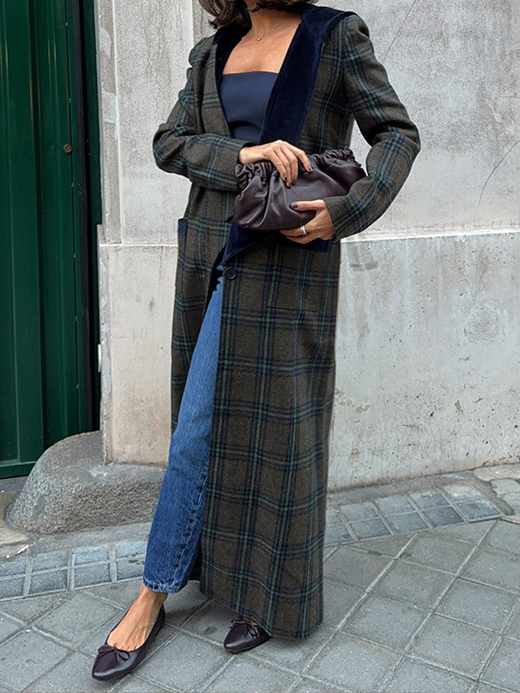 Women's Plaid Coat with Fashionable Lapel and Detachable Collar