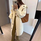 Women's Chunky Knit Cardigan with Voluminous Cut and Decorative Buttons
