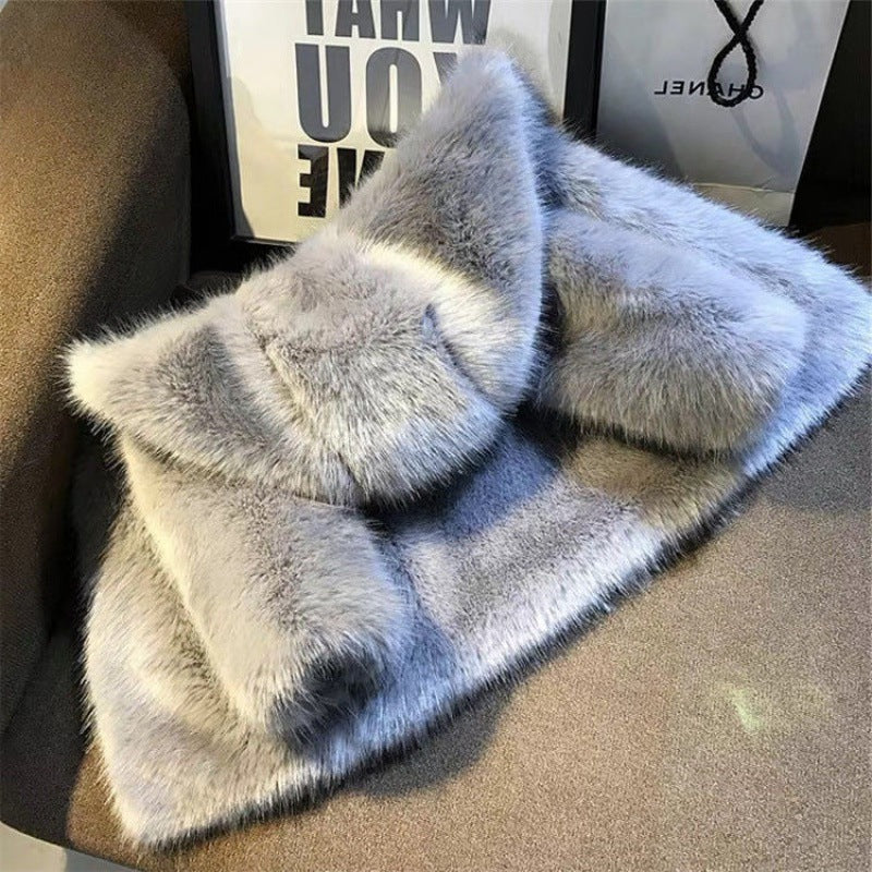 Women's Elegant Faux Fur Jacket with Voluminous Collar and Shawl Collar