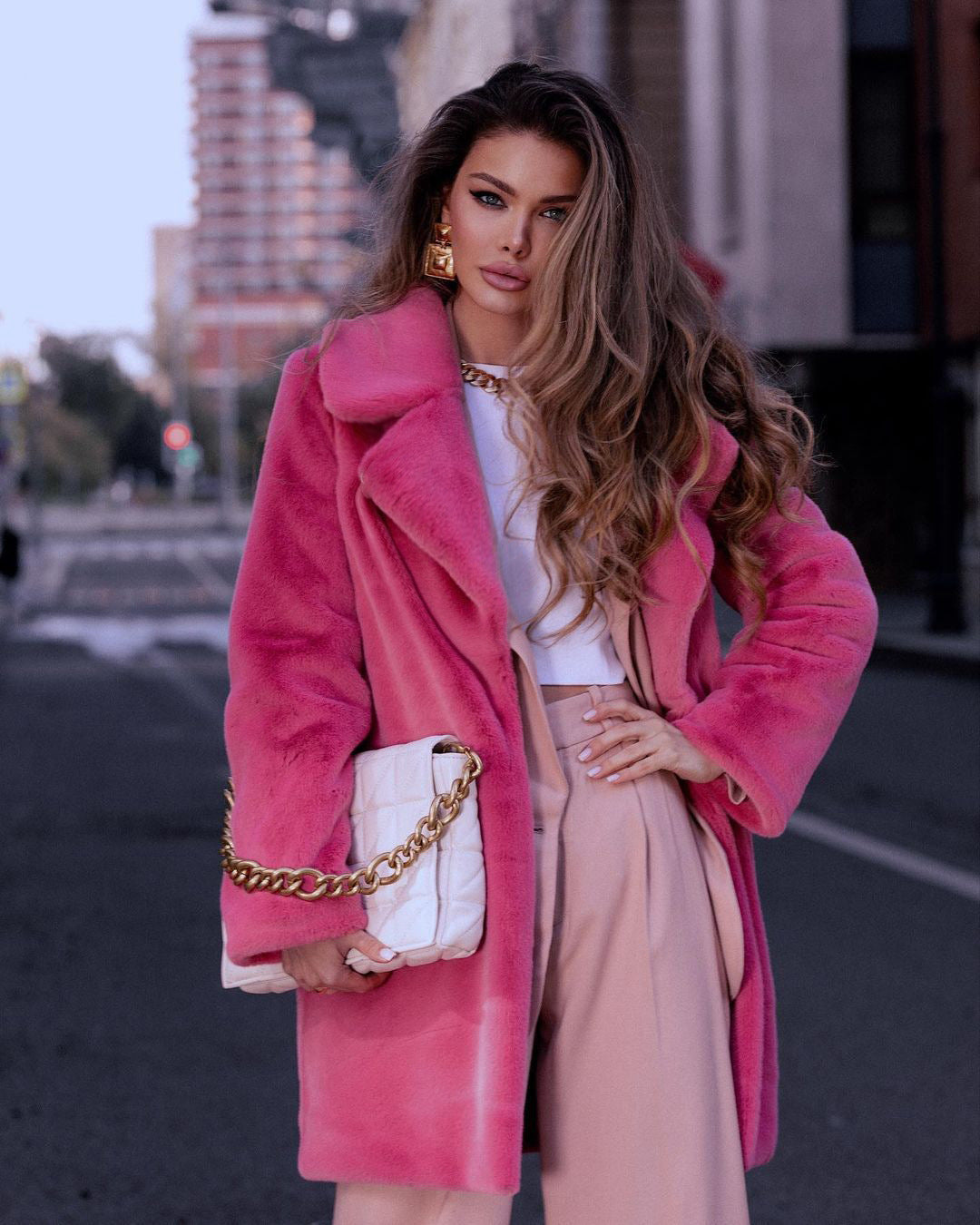 Women's Elegant Faux Fur Coat with Wide Lapel and Loose Fit