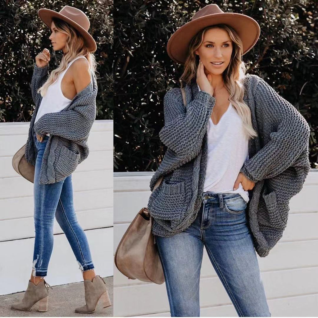 Women's Chunky Knit Jacket with Casual Contours and Large Pockets