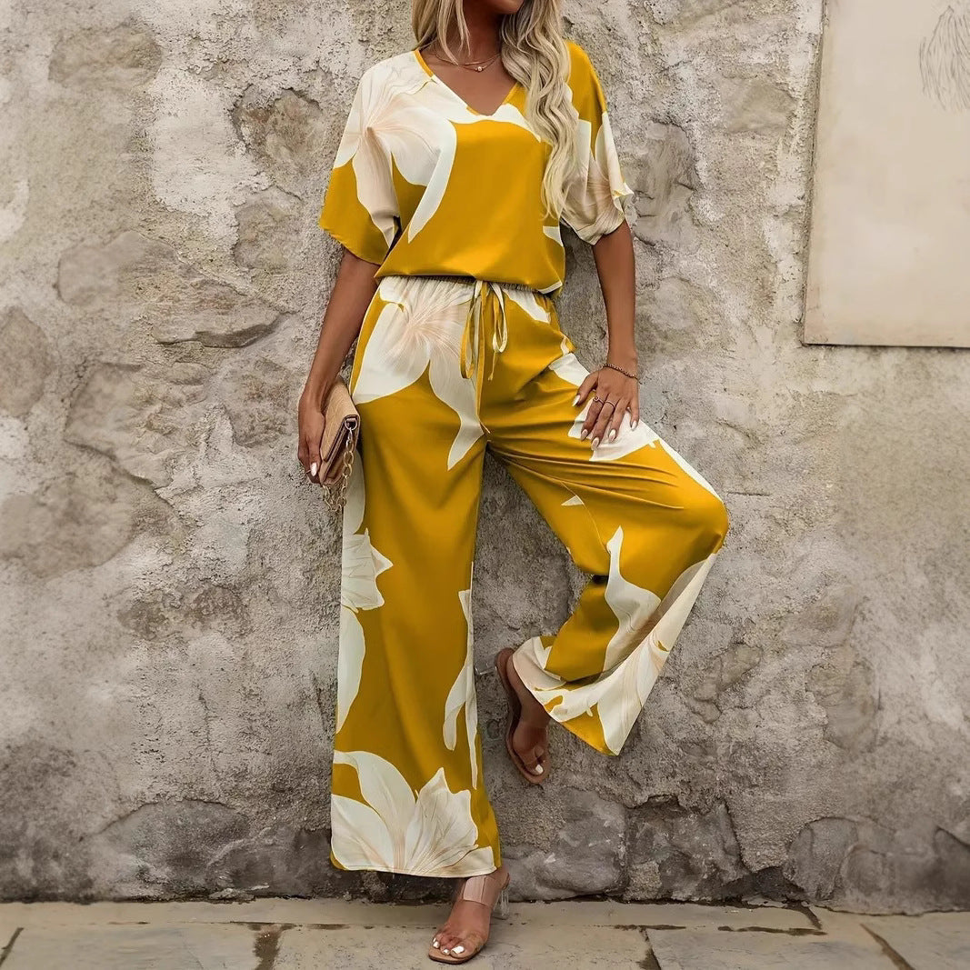 Women's Airy Two-Piece Set with Floral Design and Wide Cut
