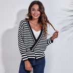 Women's Chunky Knit Sweater with Wave Pattern and Wide Cut