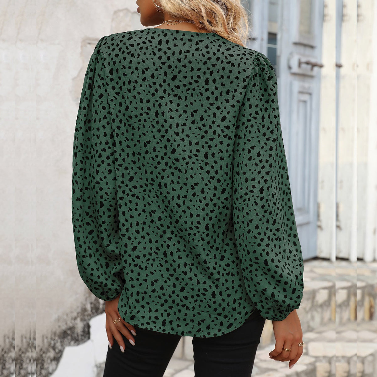 Women's Blouse with V-Neck and Voluminous Sleeves