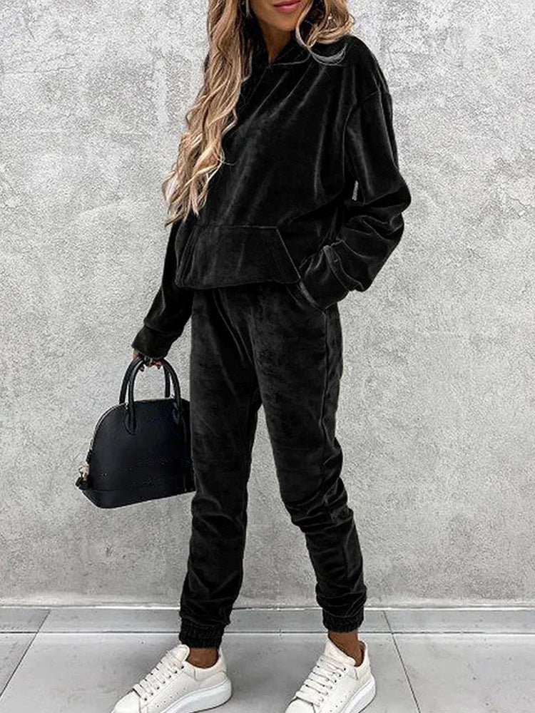 Women's Luxurious Microfiber Sport Suit with Hood and Pockets