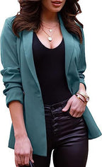 Elegant, Tailored Women's Blazer in Fine Material