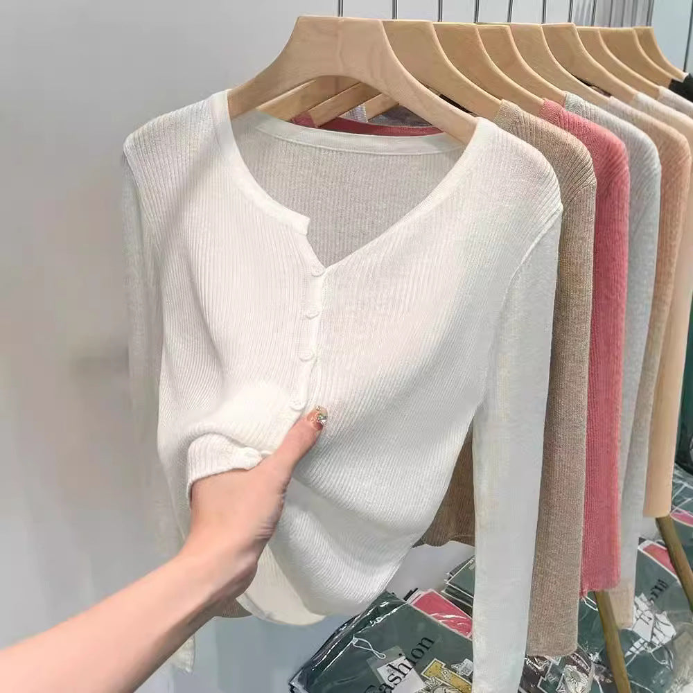 Women's Fitted Cardigan with Button Closure and Ribbed Texture