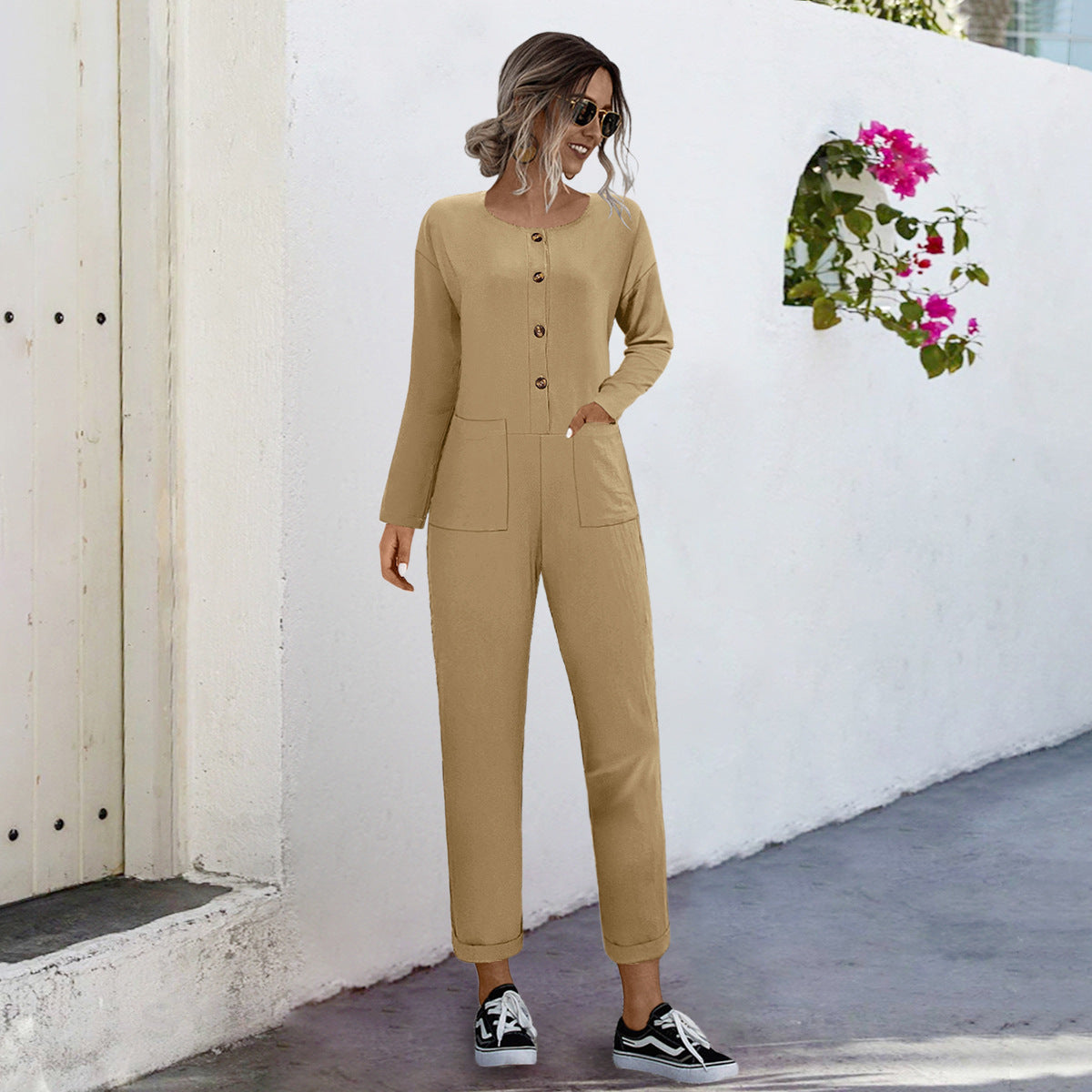 Casual Women's Jumpsuit with Pockets and Elegant Button Design