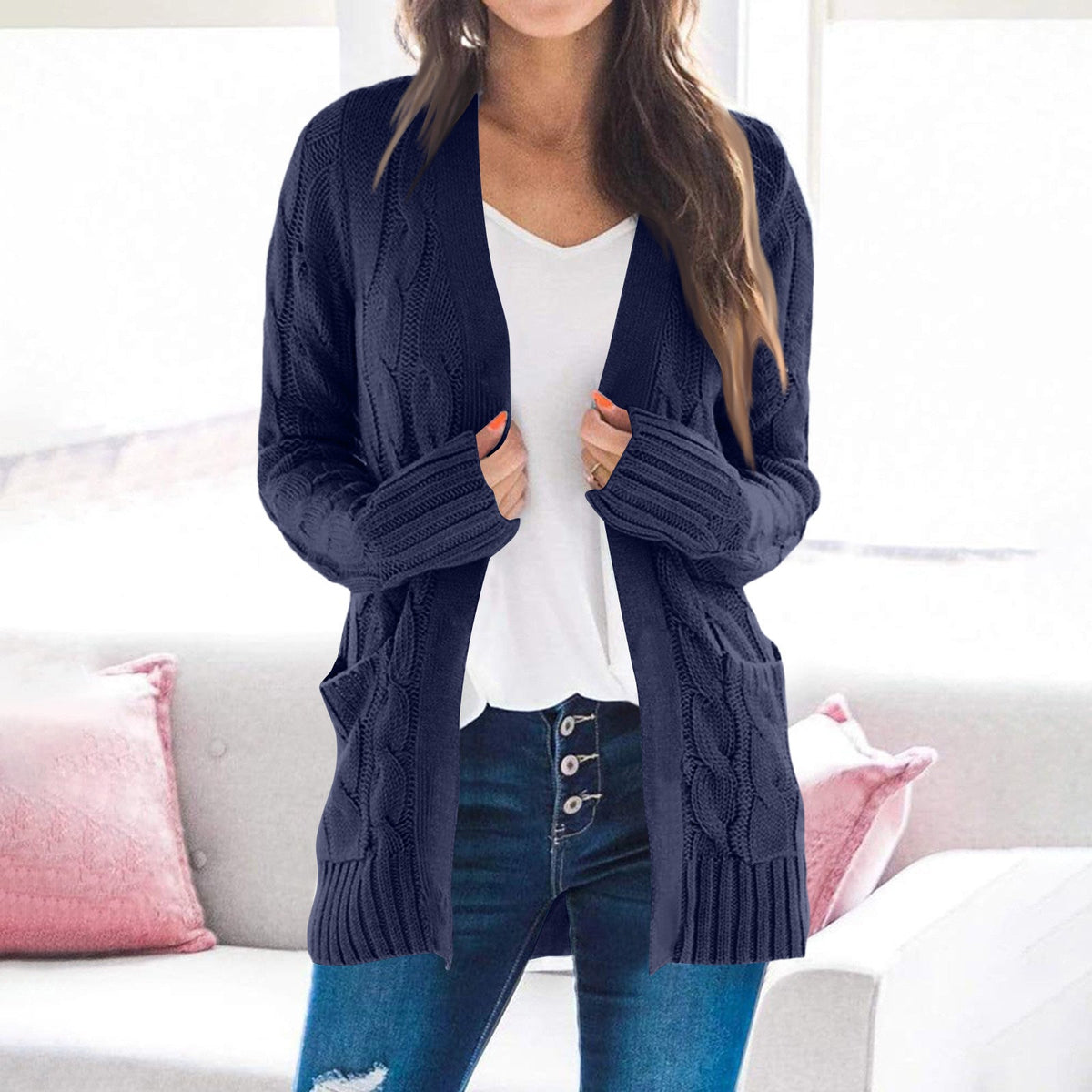 Women's Chunky Knit Cardigan with Modern Cable Patterns and Pockets