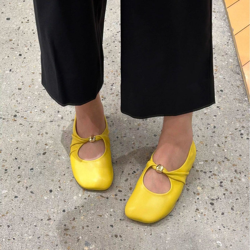 Women's Ballet Flats with Decorative Chain Accent and Button Detail