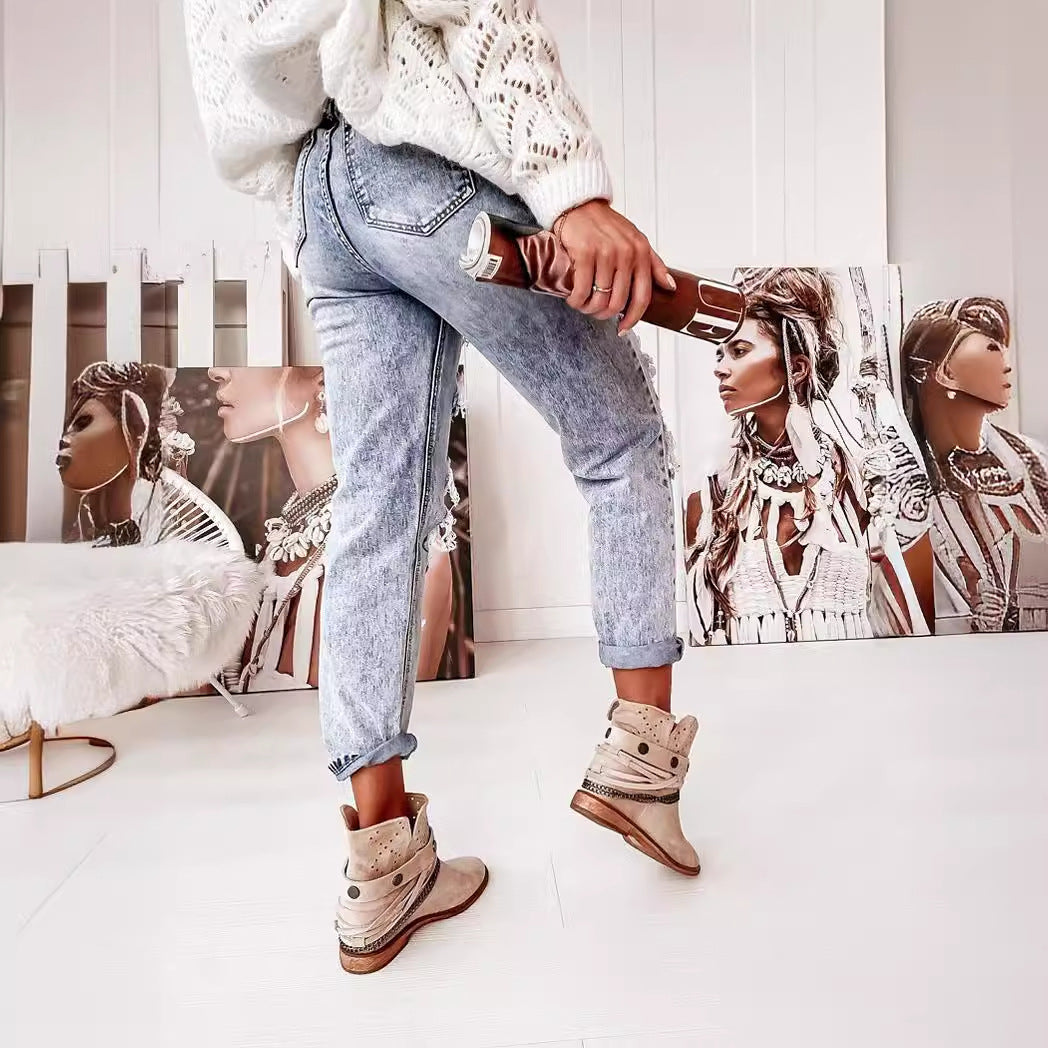 Women's Destroyed Boyfriend Jeans in Casual Vintage Style with High Waist