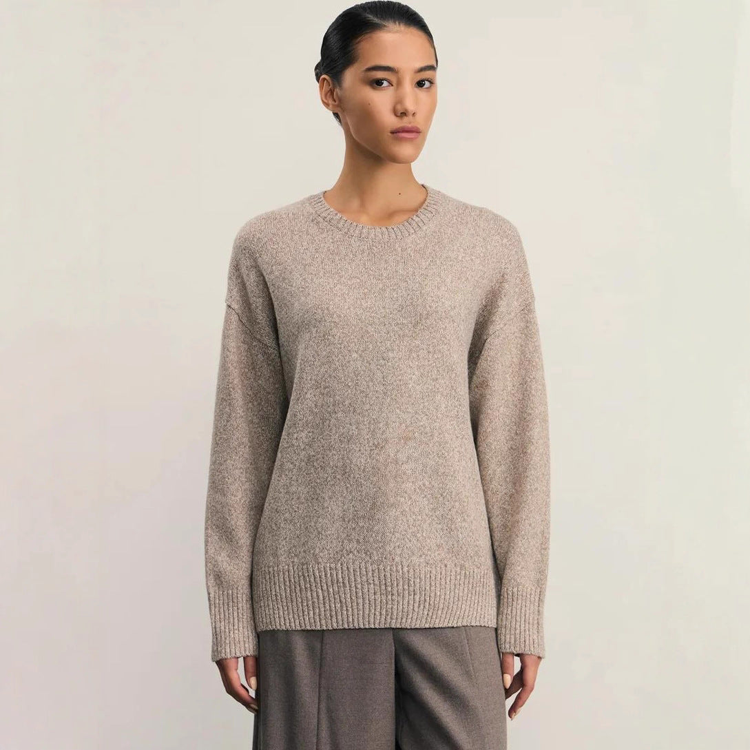 Women's Comfortable and Elegant Knit Sweater with Dropped Shoulders and Ribbed Cuffs