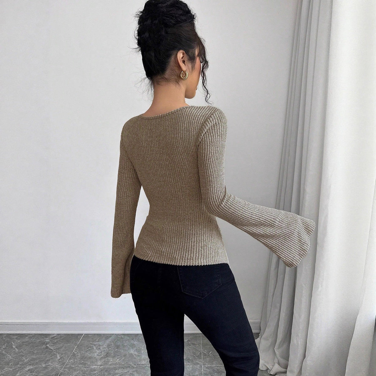 Women's Long-Sleeve Shirt with Ribbed Texture and Wide Sleeves