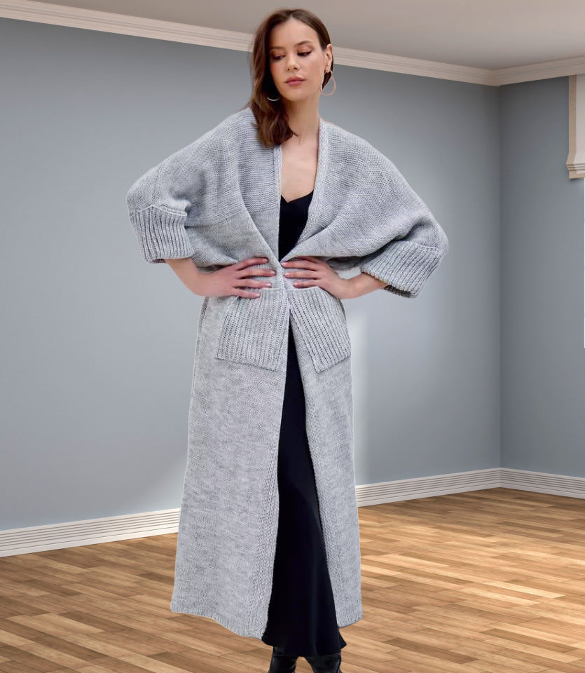 Women's Chunky Knit Coat with Practical Pockets and Elegant V-Neck