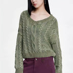 Women's Chunky Knit Sweater with V-Neck and Voluminous Sleeves