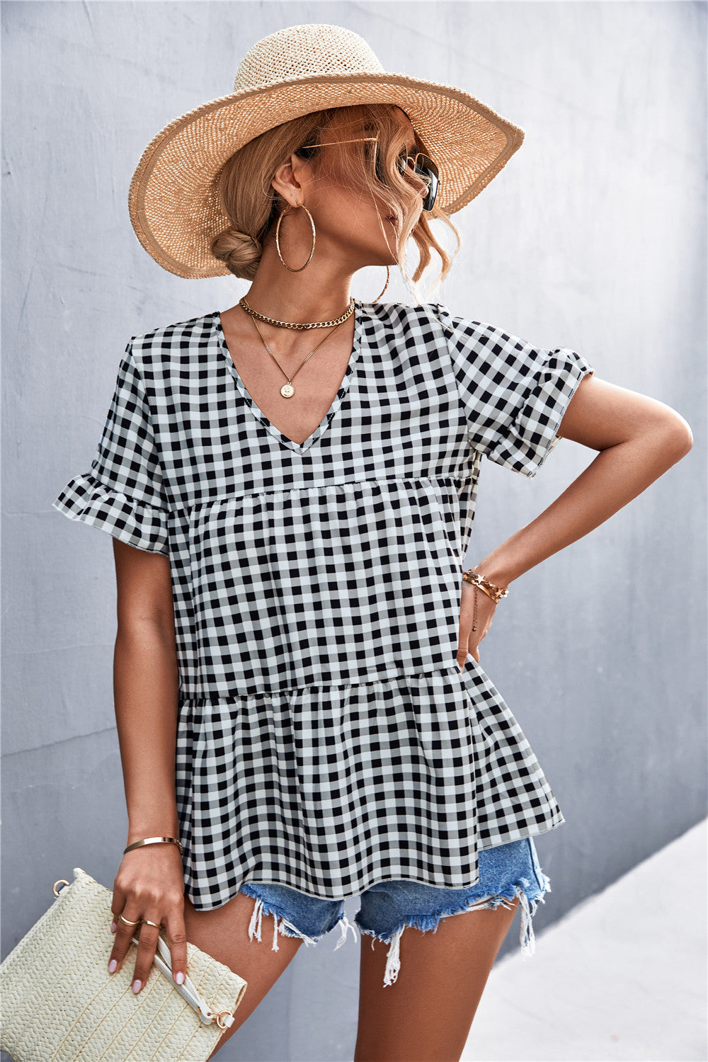 Women's Blouse with Ruffled Hem and Plaid Pattern