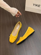 Women's Suede Ballet Flats with Decorative Bow