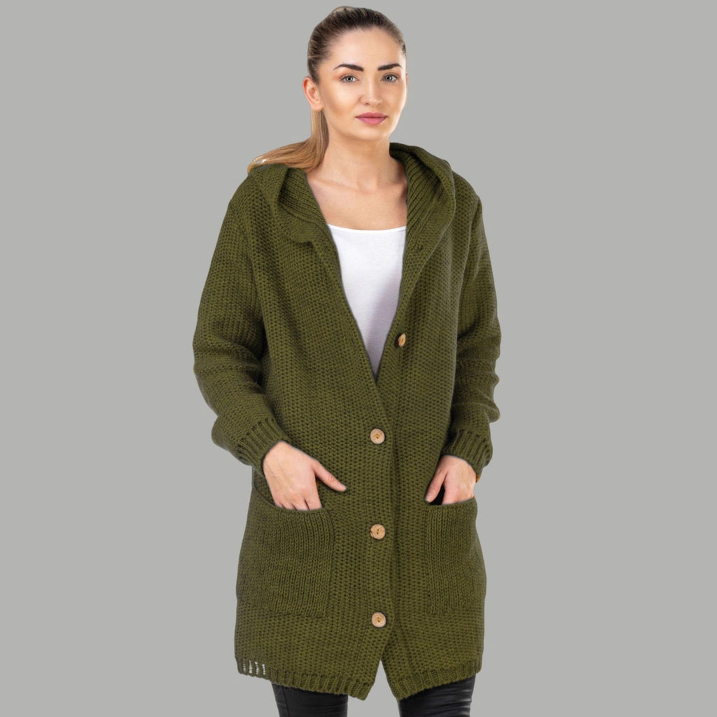 Women's Chunky Knit Cardigan with Pockets and Button Placket