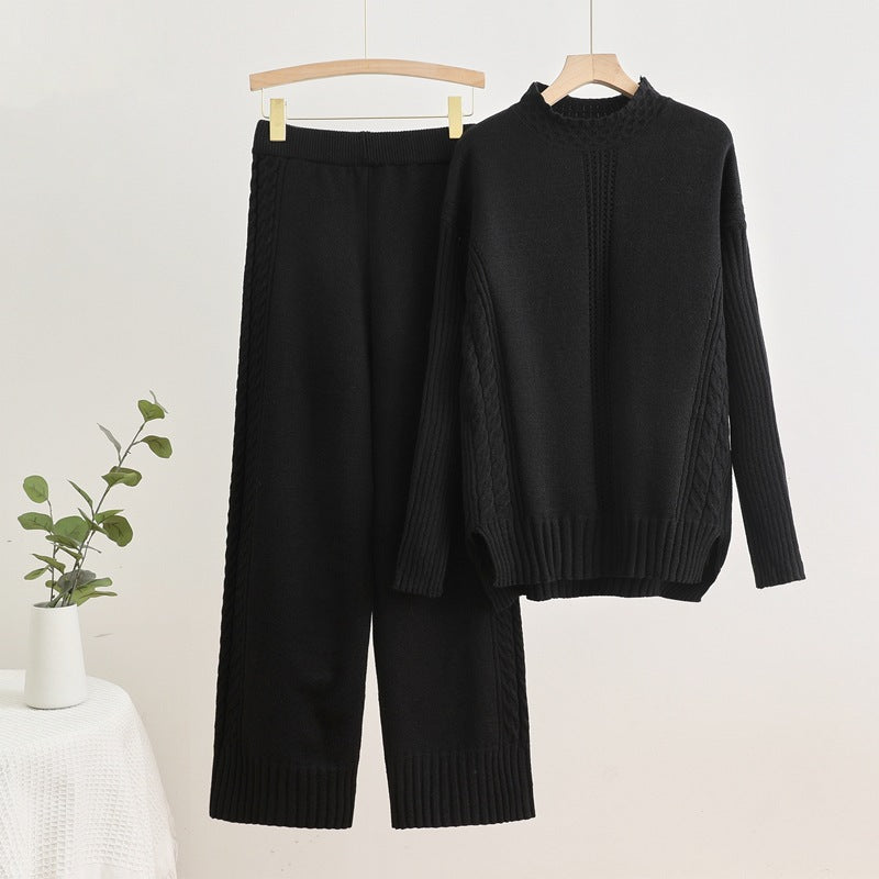 Women's Comfortable Knit Loungewear Set with High Cuffs and Decorative Cable Knits
