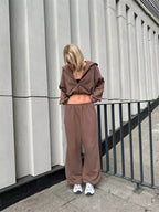 Women's Casual Sport Outfit with Cropped Hoodie and Wide Trousers