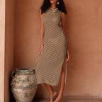 Elegant Knitted Maxi Dress with Pattern and Side Slit
