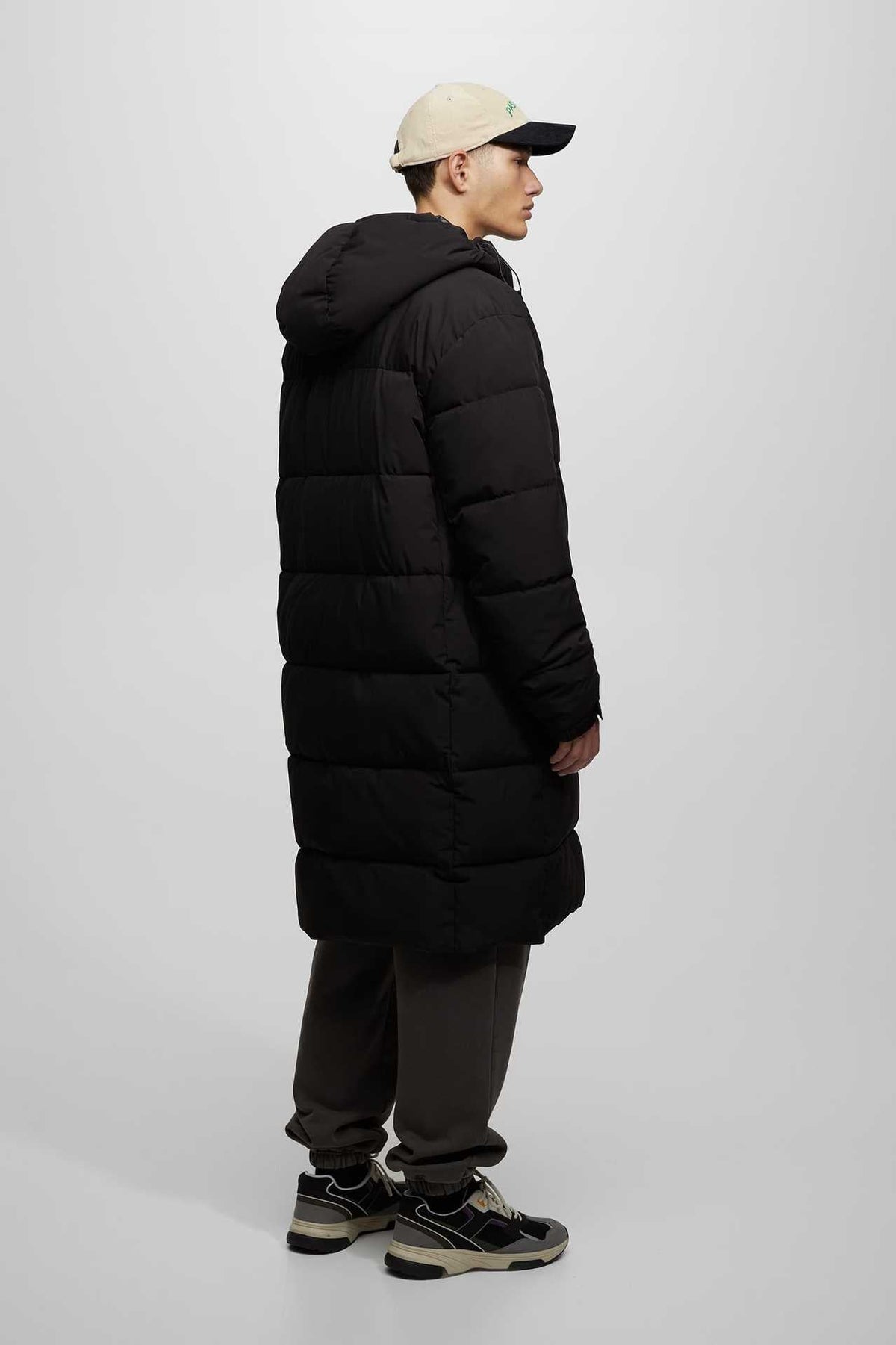 Women's Quilted Winter Coat with Hood and Practical Pockets