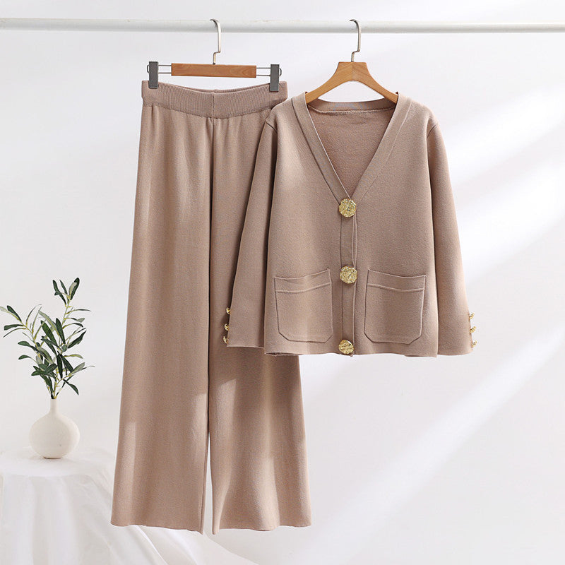 Women's Elegant Knit Loungewear Set with Wide Legs and Decorative Buttons