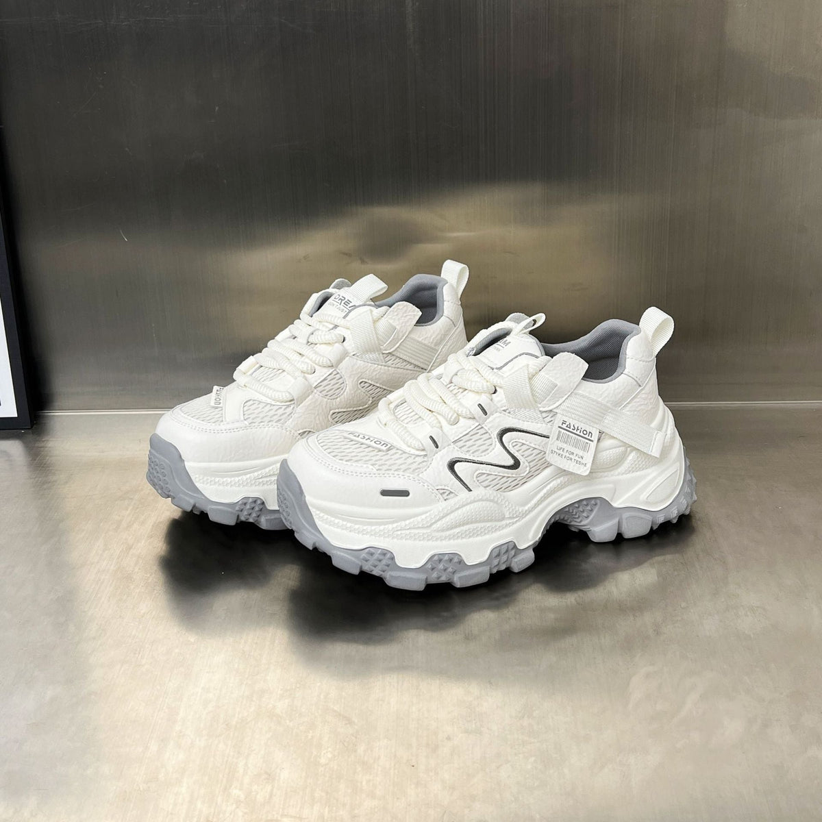 Women's Breathable Sports Sneakers with Ergonomic Cushioning Technology