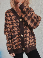 Women's Cozy Knit Cardigan with Modern Houndstooth Pattern and Button Details