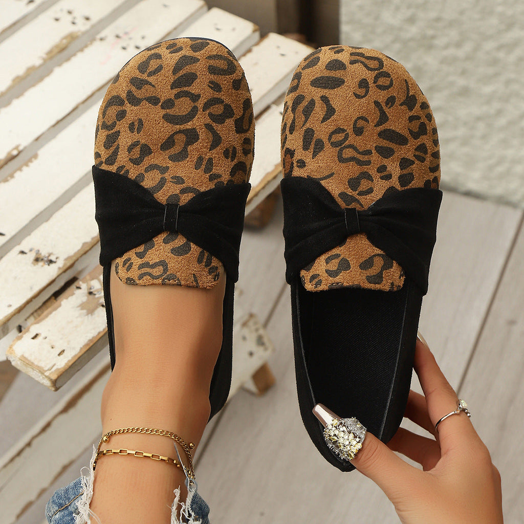 Women's Ballet Flats with Elegant Strap and Shimmering Detail