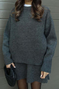 Women's Comfortable Knit Pullover with Dropped Shoulders and Fashionable Hem