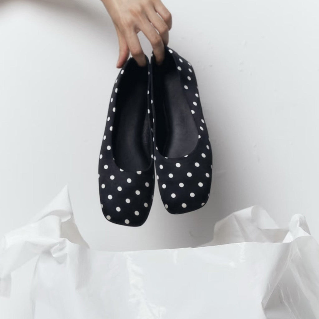 Women's Ballet Flats with Elegant Dot Pattern and Comfortable Lining