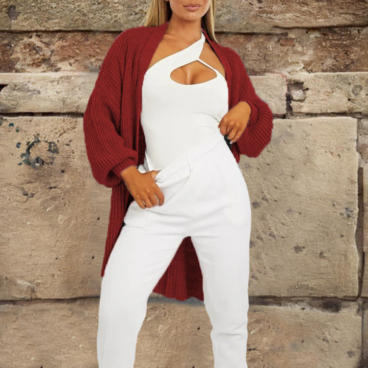 Women's Chunky Knit Cardigan with Wide Cut and Practical Pockets