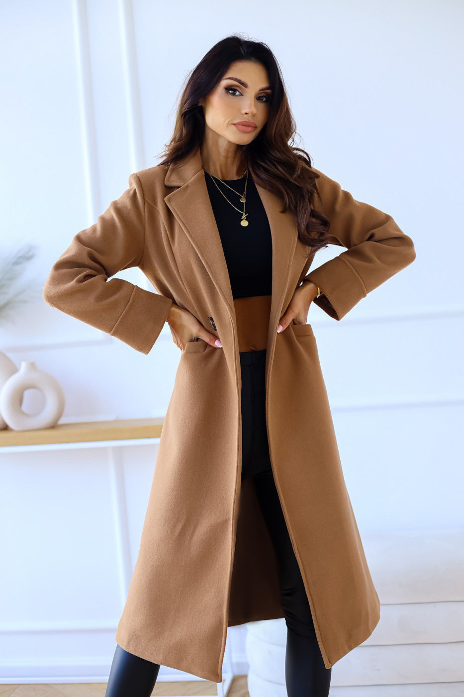 Women's Elegant Wool Coat with Classic Lapel