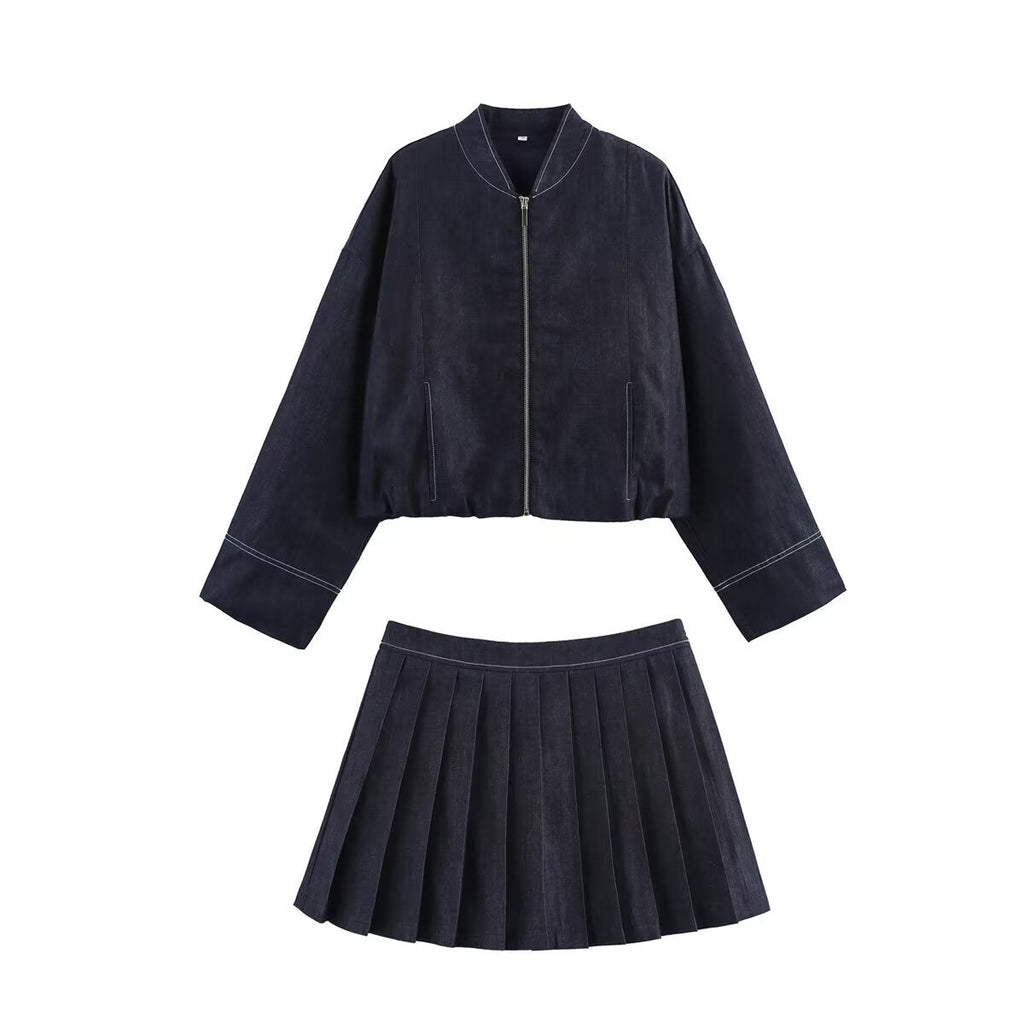 Women's Cropped Denim Jacket in Casual Blouson Style