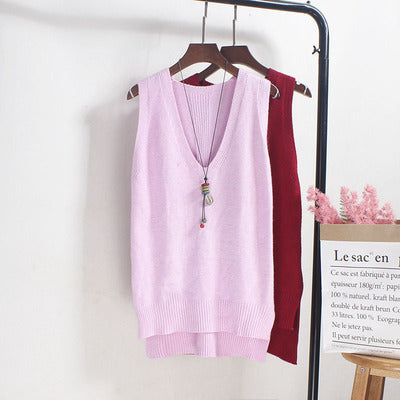 Women's Sleeveless V-Neck Fine Knit Top