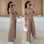 Women's Relaxed Set with Fashionable Lace-Up Details