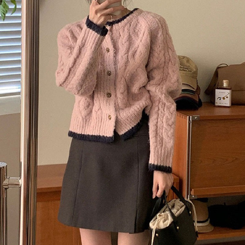 Women's Cozy Cardigan with Cable Knit Pattern