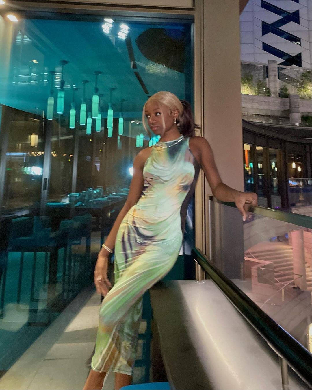 Elegant Cocktail Dress with Sophisticated Cut