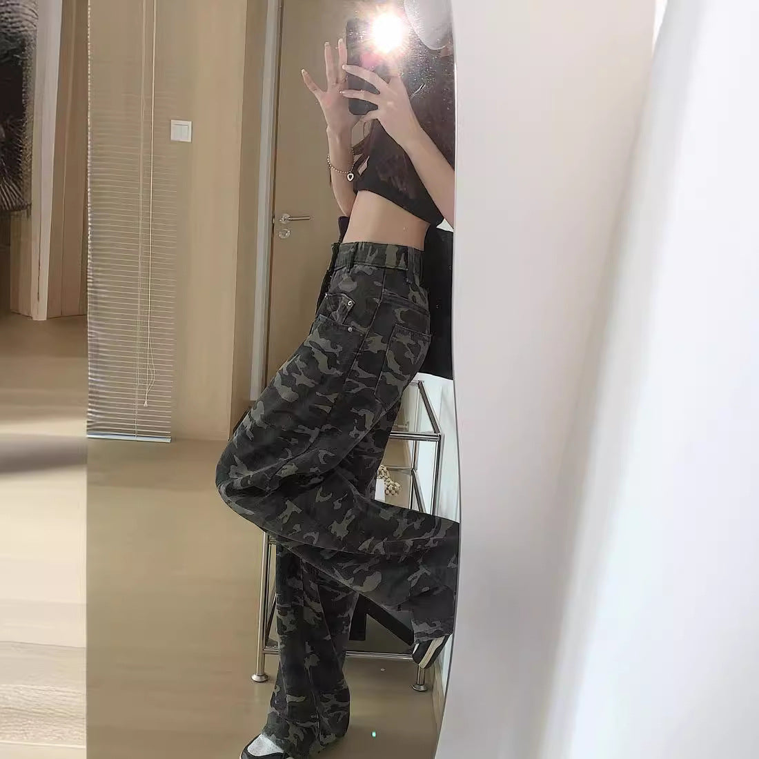 Women's Wide-Leg Cargo Pants with Camouflage Pattern