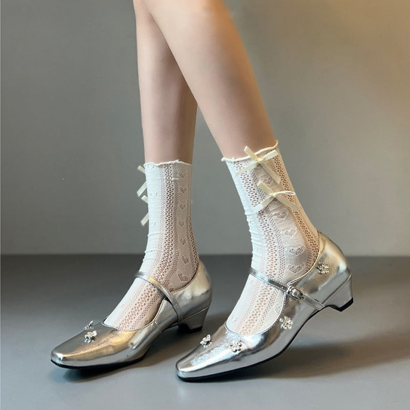 Women's Ballet Flats with Floral Embellishments and Patent Finish