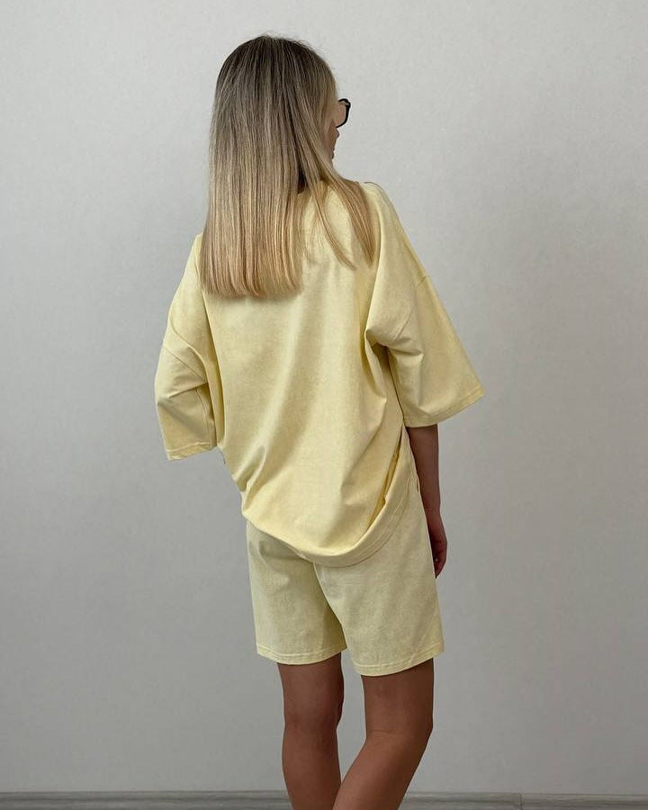 Women's Elegant Casual Set with Loose T-Shirt and Shorts