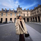 Women's Luxurious Faux Fur Coat with Voluminous Collar
