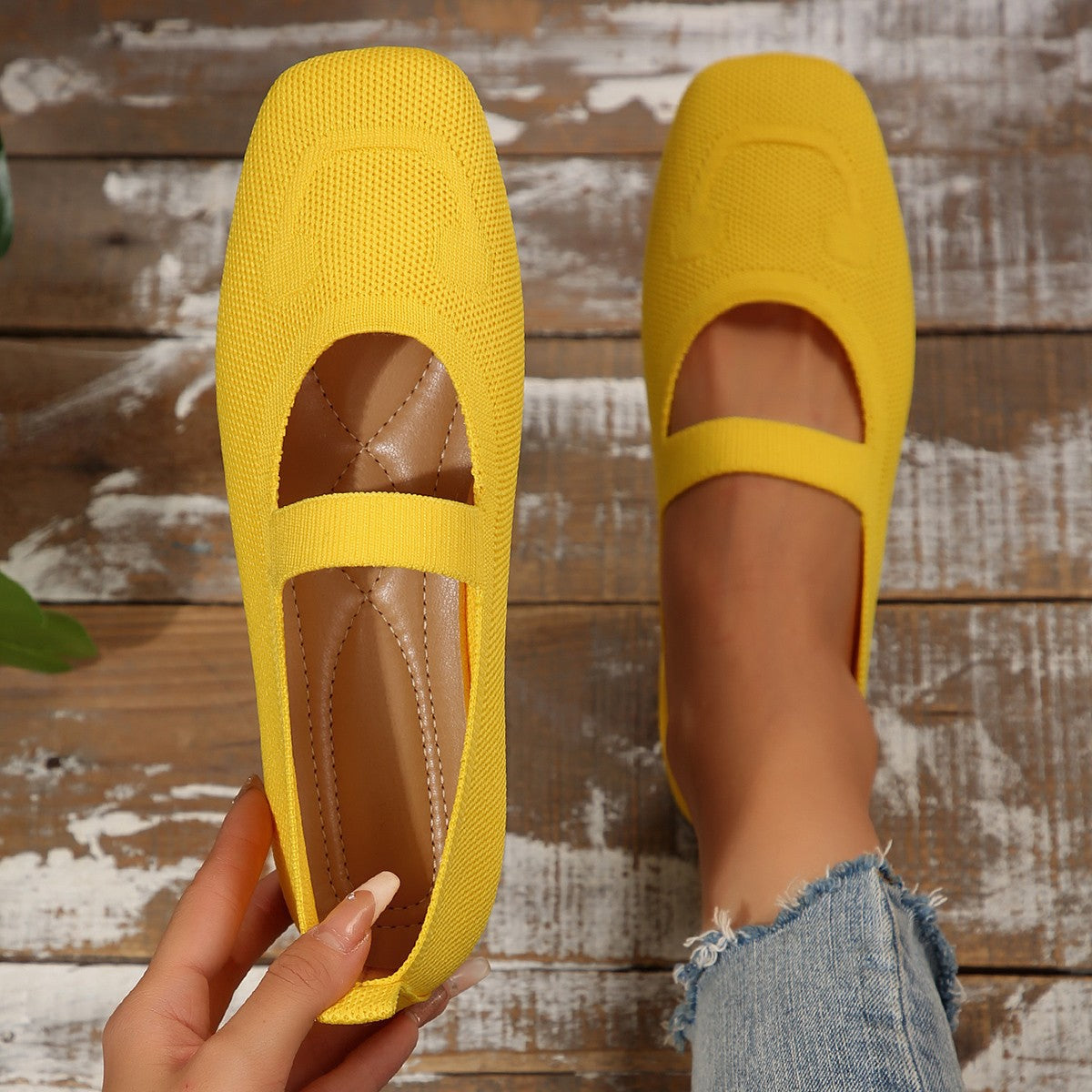 Women's Ballet Flats with Elastic Strap and Comfortable Footbed
