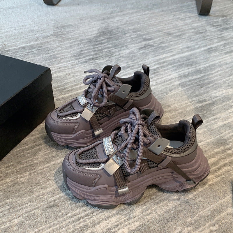 Women's Breathable Sneakers with Innovative Lacing System