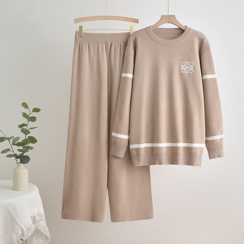Women's Fashionable Leisure Loungewear Set with Wide Legs and Subtle Logo