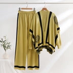 Elegant Knit Loungewear Set with Graphic Pattern and Wide Sleeves