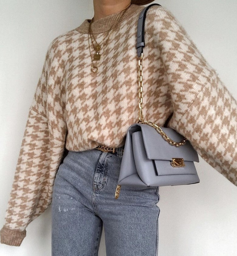 Women's Chunky Knit Sweater with Modern Houndstooth Pattern and Relaxed Fit